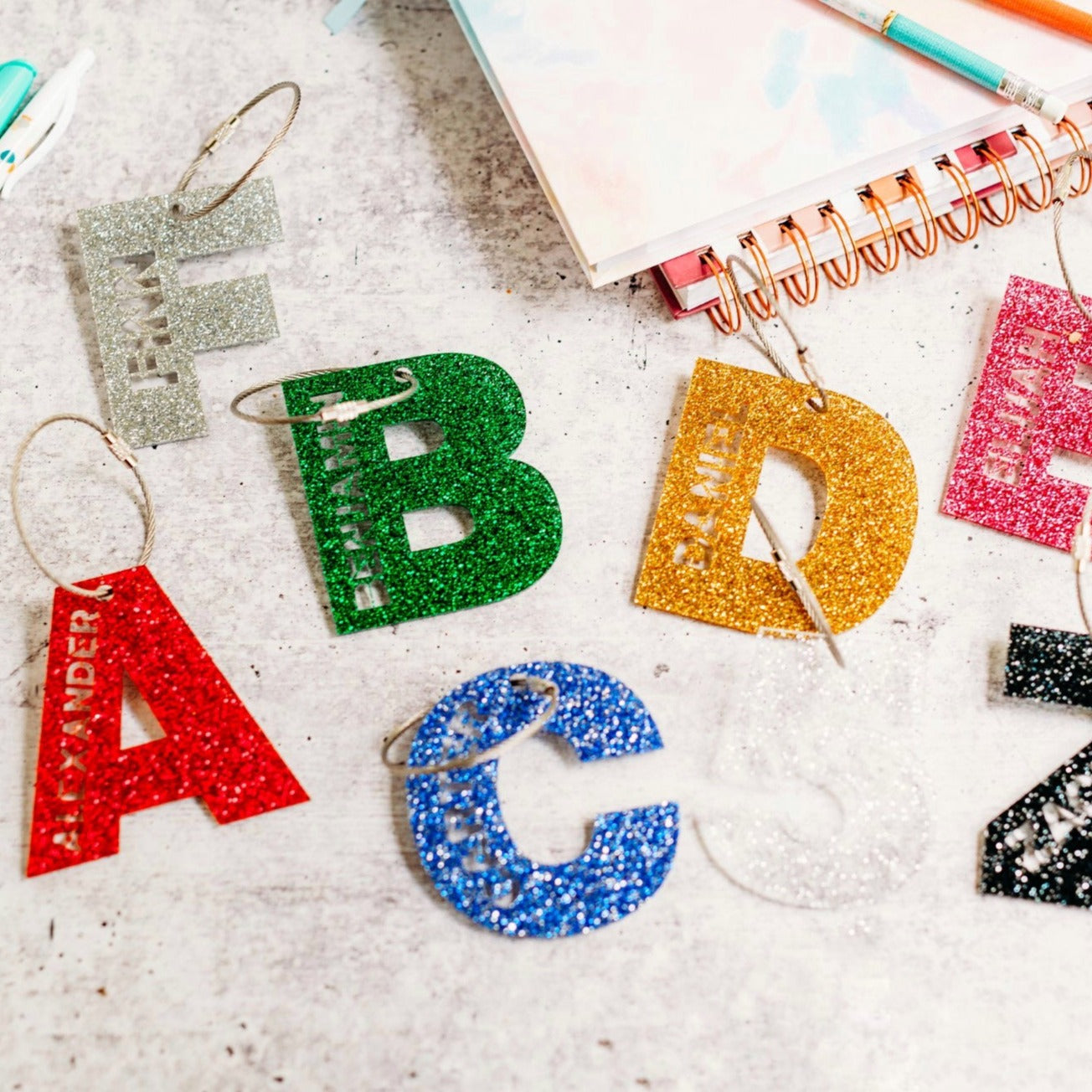 glitter acrylic luggage tag acrylic bogg bag charm pool beach bag bag tag backpack name tag luggage personalized luggage tags school bag tag acrylic tag name tags for bags school bag charm custom sport bag tag keychain acrylic letter