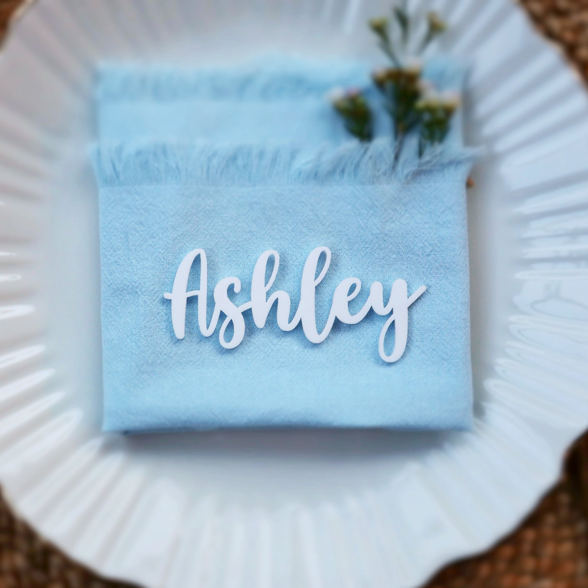 white acrylic wedding name tags with i heart dot name tags wood name card name place cards name cards wedding name place setting wooden names wedding place cards bachelorette party wedding favors  wedding decor wooden name plate birthday rehearsal dinner bridal shower